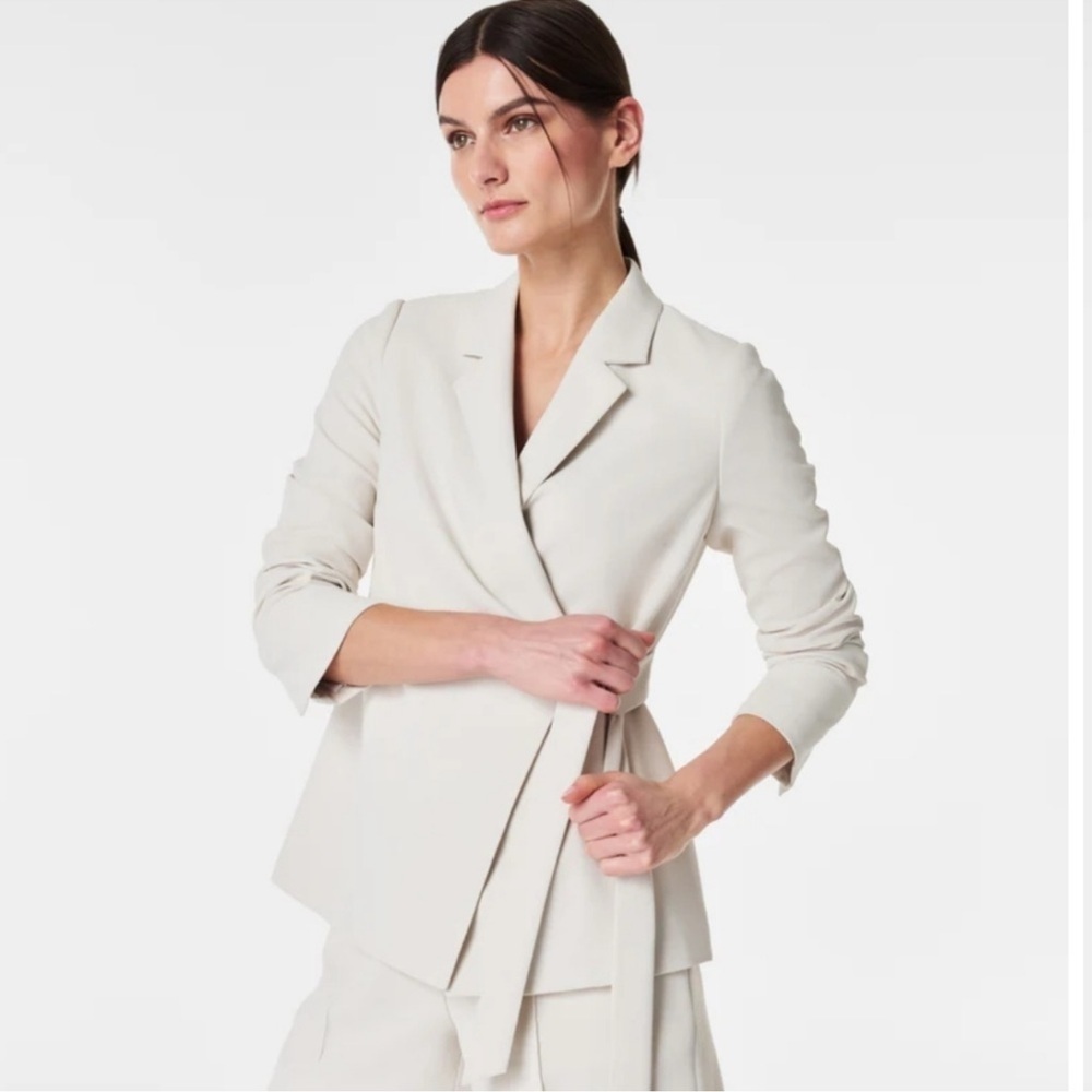 $248 Spanx NWT Carefree Crepe Wrap Blazer Small 20906R
